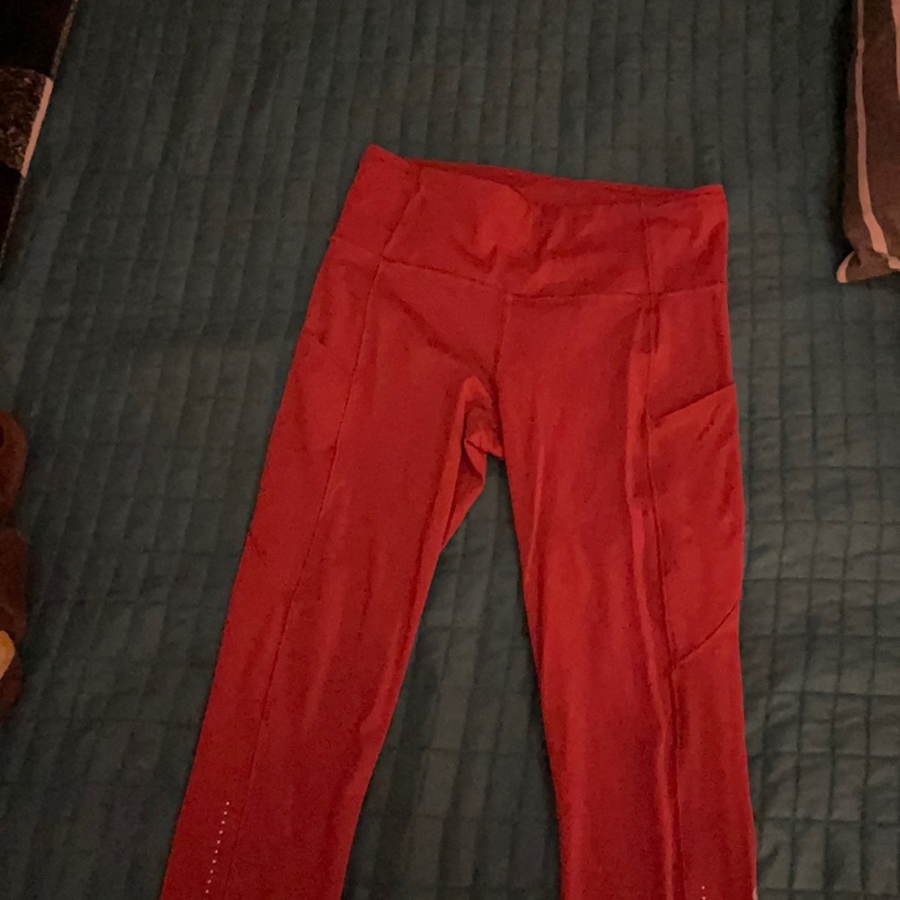 Lulu fast and free reflective leggings.